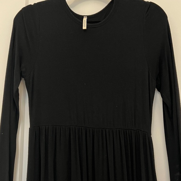 Long Sleeve Dress with Pockets - Picture 5 of 5